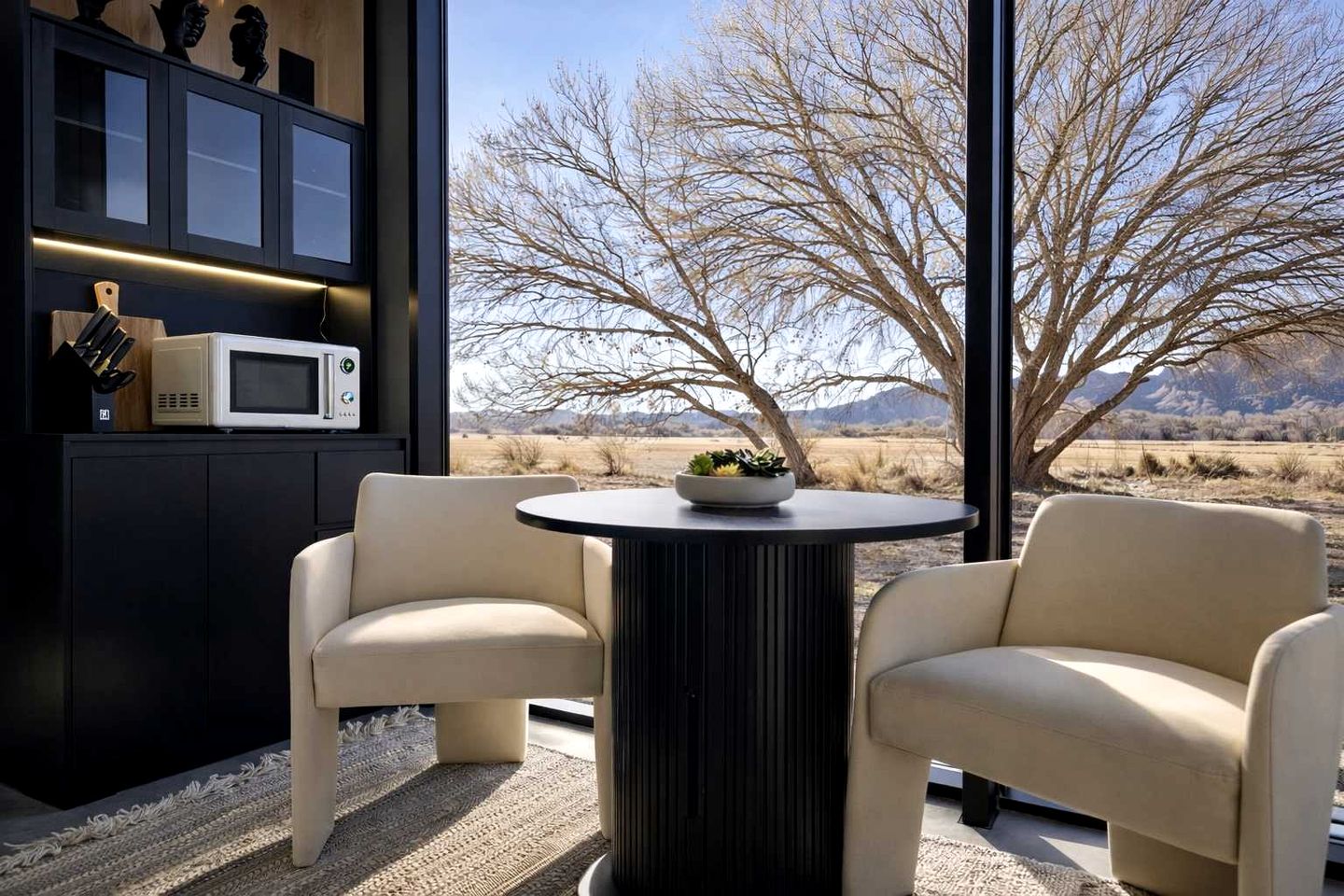 Minimalist Mirror Studio Stay with Red Rock Views near Capitol Reef, Torrey Utah