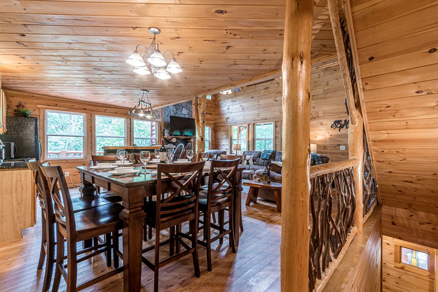 Refreshed Cabin with Spa and Private Deck in Sautee Nacoochee, Georgia
