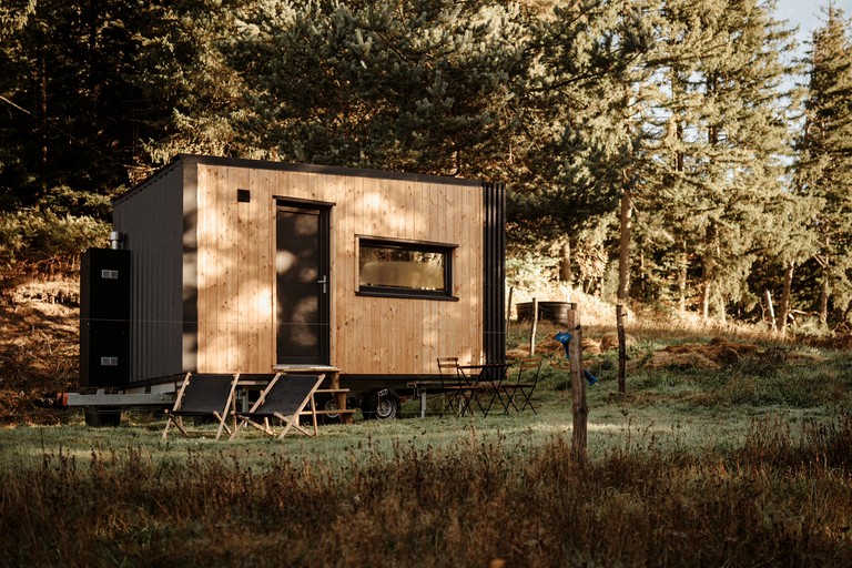 Panoramic Tiny Home with Stunning Forest Views Near Riotord, France