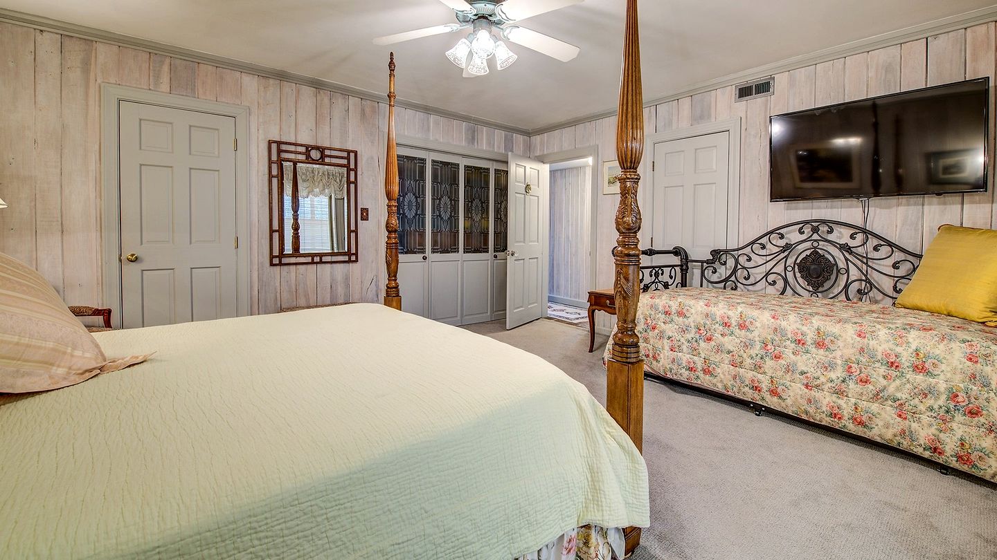 Incredible Luxury Villa in Private Oceanfront Gated Community near Pawleys Island, South Carolina