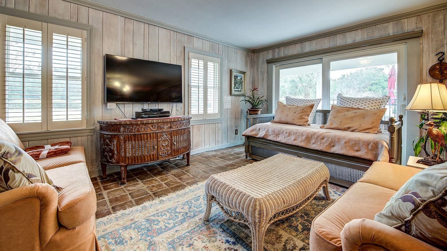 Incredible Luxury Villa in Private Oceanfront Gated Community near Pawleys Island, South Carolina