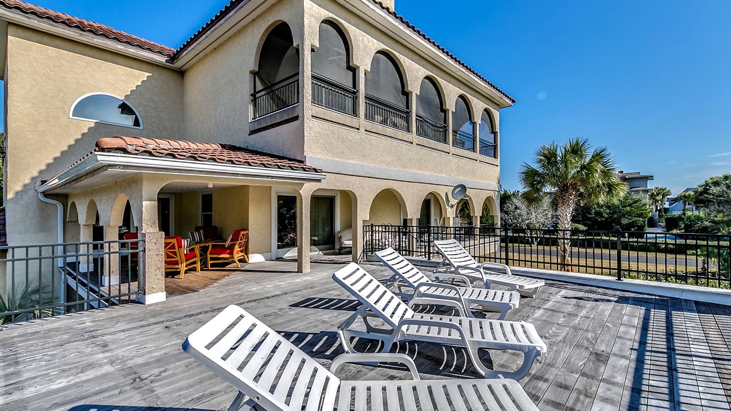 Incredible Luxury Villa in Private Oceanfront Gated Community near Pawleys Island, South Carolina