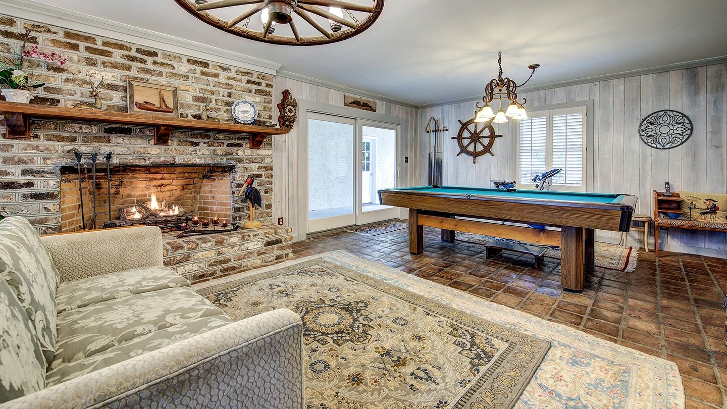 Incredible Luxury Villa in Private Oceanfront Gated Community near Pawleys Island, South Carolina
