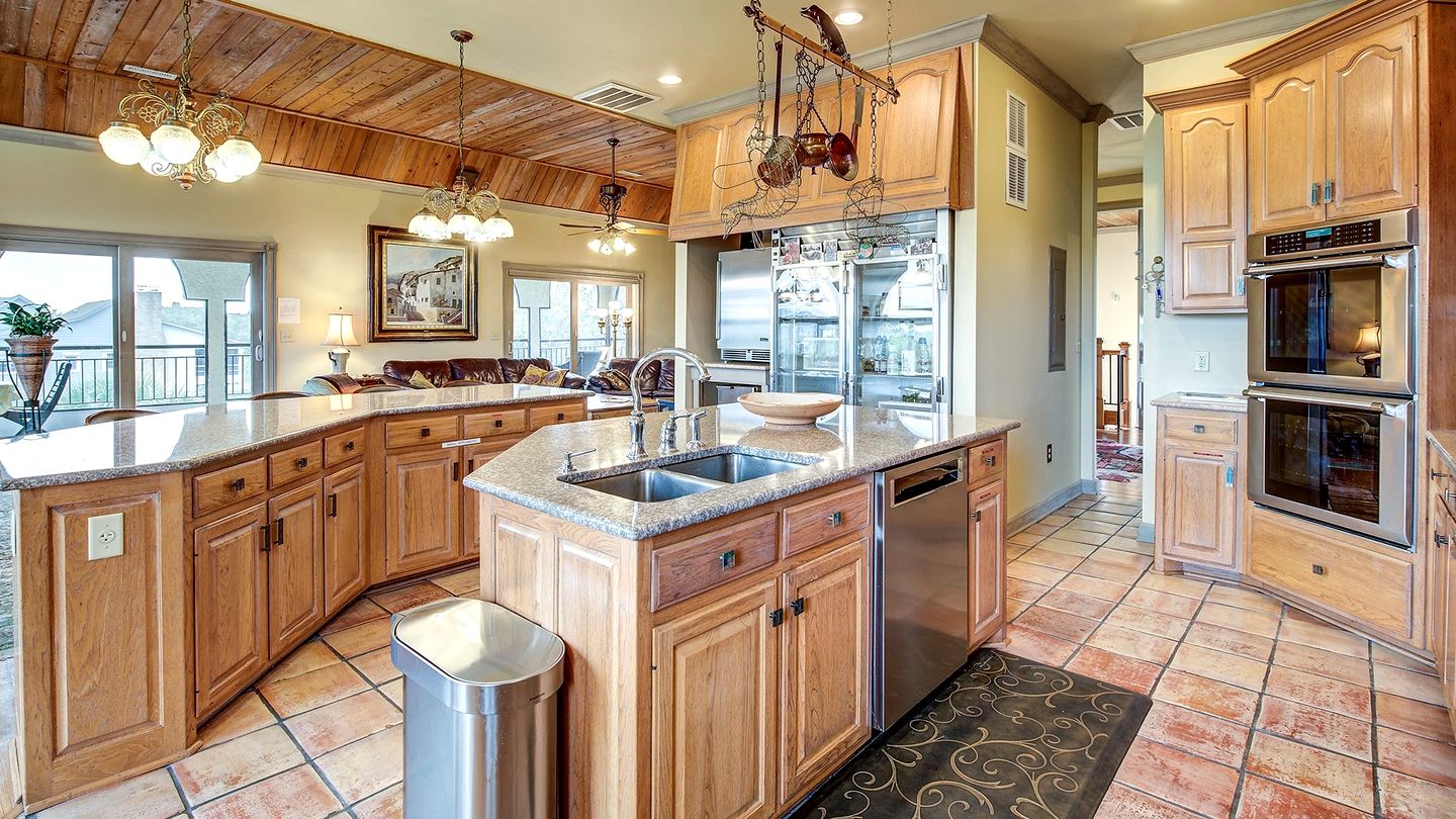 Incredible Luxury Villa in Private Oceanfront Gated Community near Pawleys Island, South Carolina