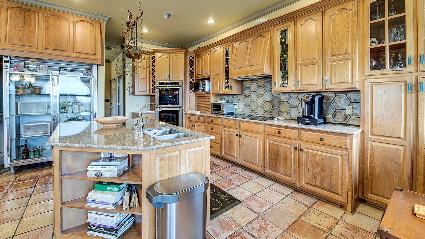 Incredible Luxury Villa in Private Oceanfront Gated Community near Pawleys Island, South Carolina