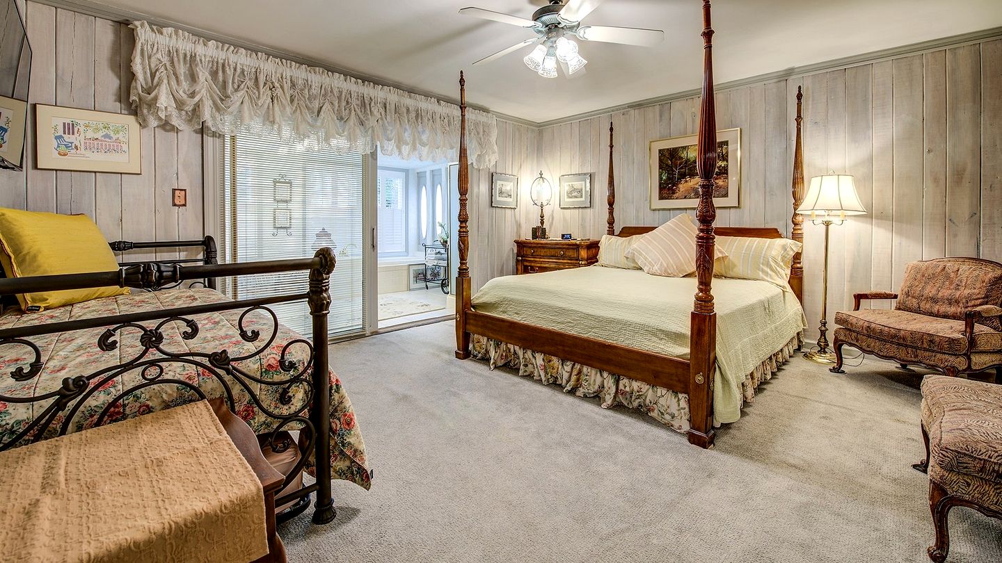 Incredible Luxury Villa in Private Oceanfront Gated Community near Pawleys Island, South Carolina