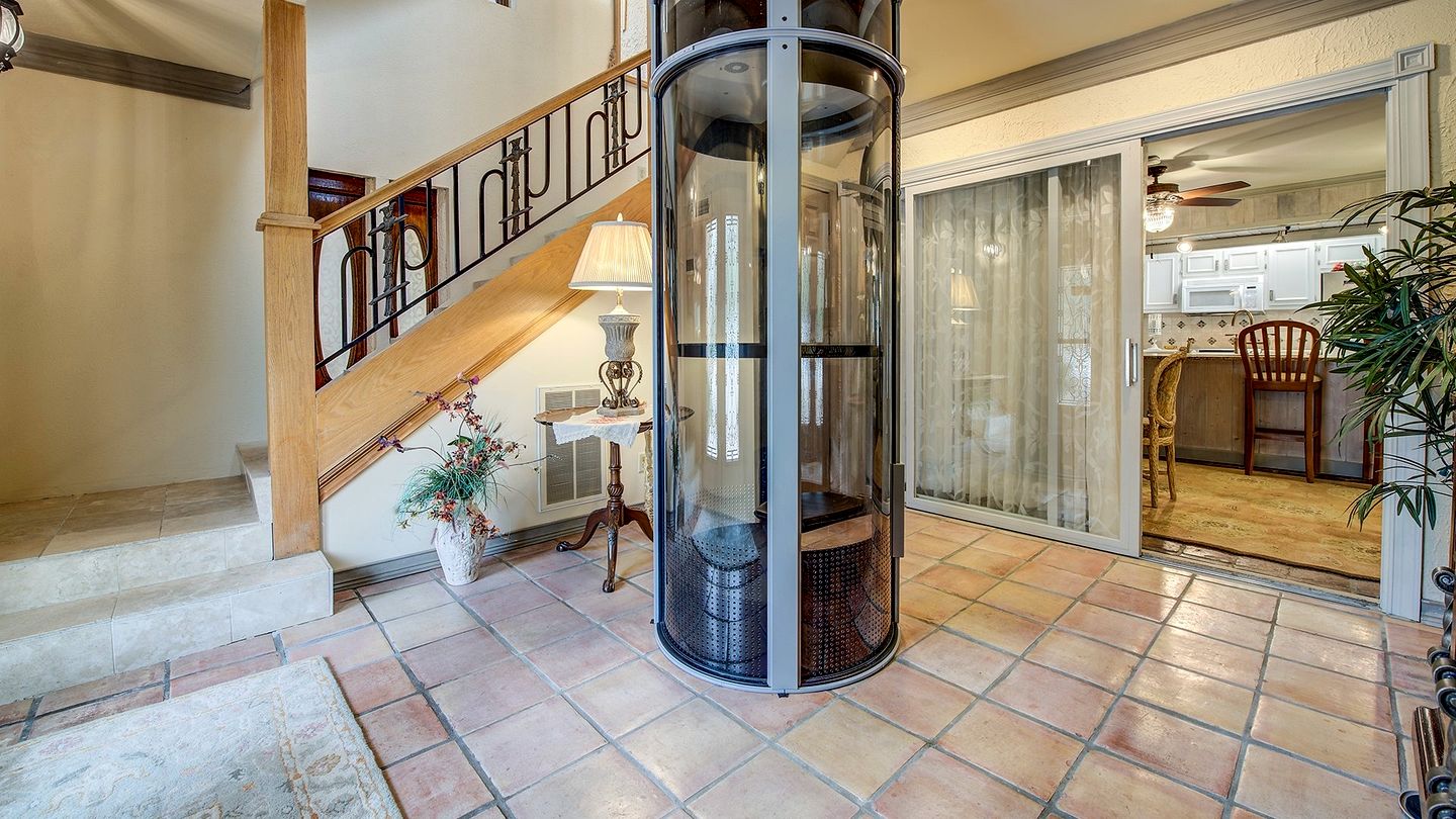 Incredible Luxury Villa in Private Oceanfront Gated Community near Pawleys Island, South Carolina