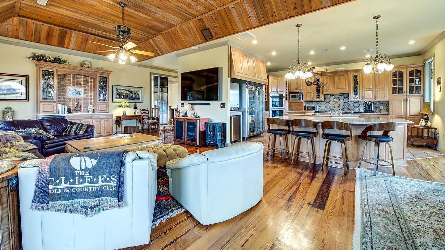 Incredible Luxury Villa in Private Oceanfront Gated Community near Pawleys Island, South Carolina