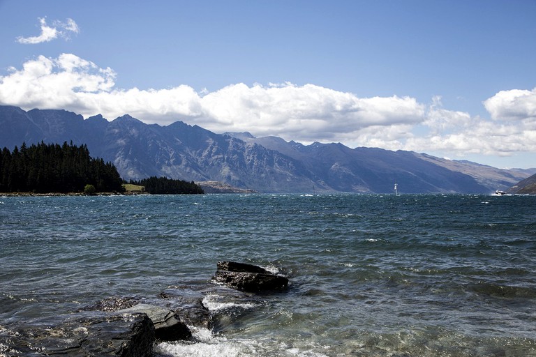 Relax it's Done Lake Esplanade Villa, Vacation Rentals, Queenstown