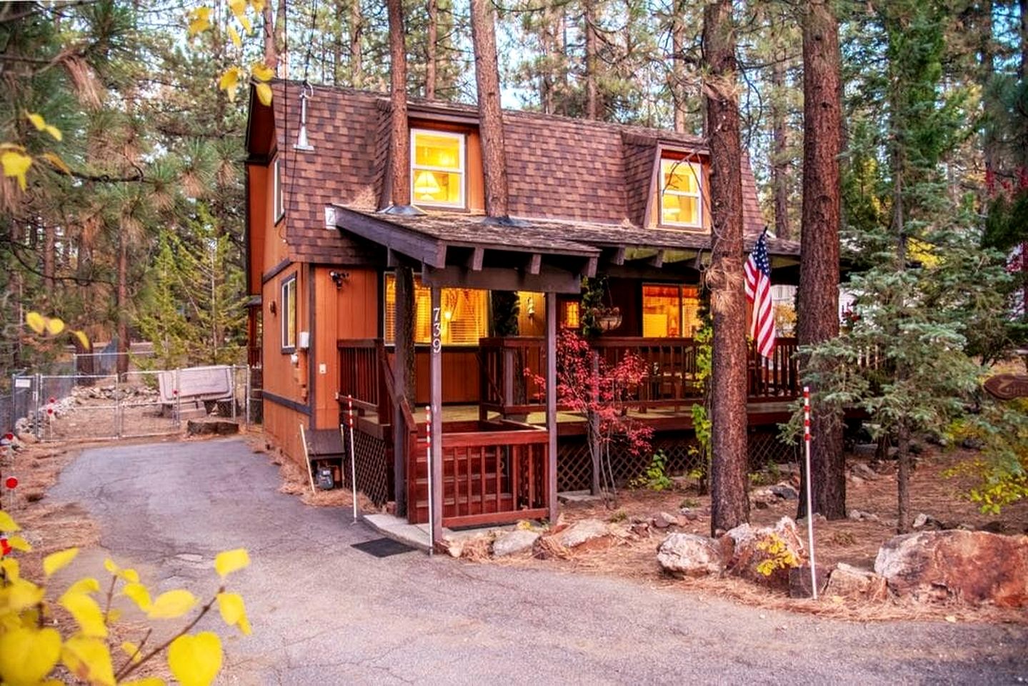 Cabins (United States of America, Big Bear Lake, California)