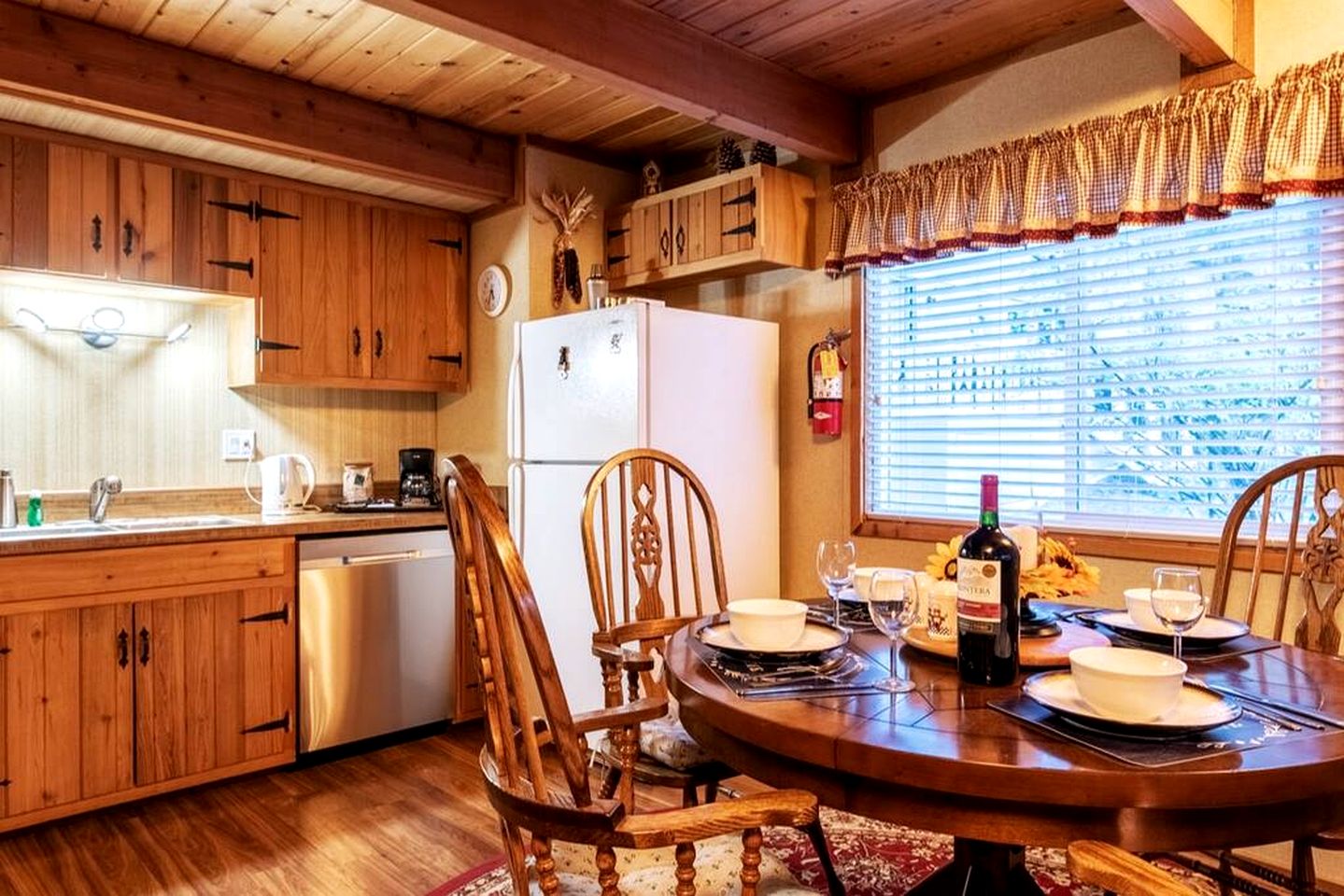 Relax in Style: Cabin with Hot Tub in Scenic Big Bear Lake, California