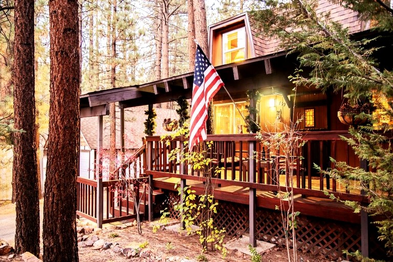 Cabins (United States of America, Big Bear Lake, California)