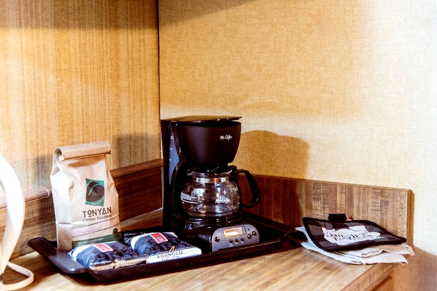 Relax in Style: Cabin with Hot Tub in Scenic Big Bear Lake, California