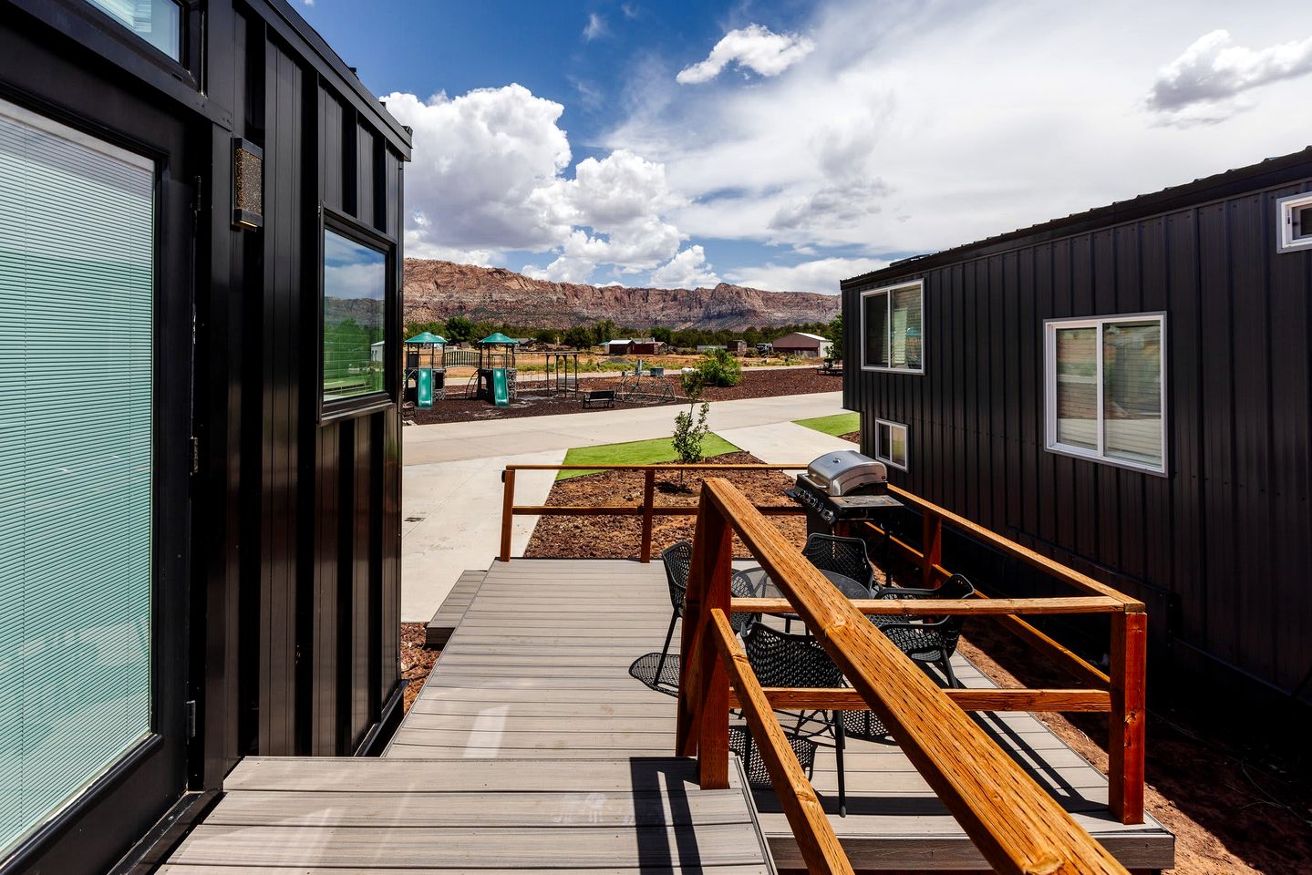 Relaxation Awaits: Cozy Modern Tiny Home with Private Deck Near Zion in Utah