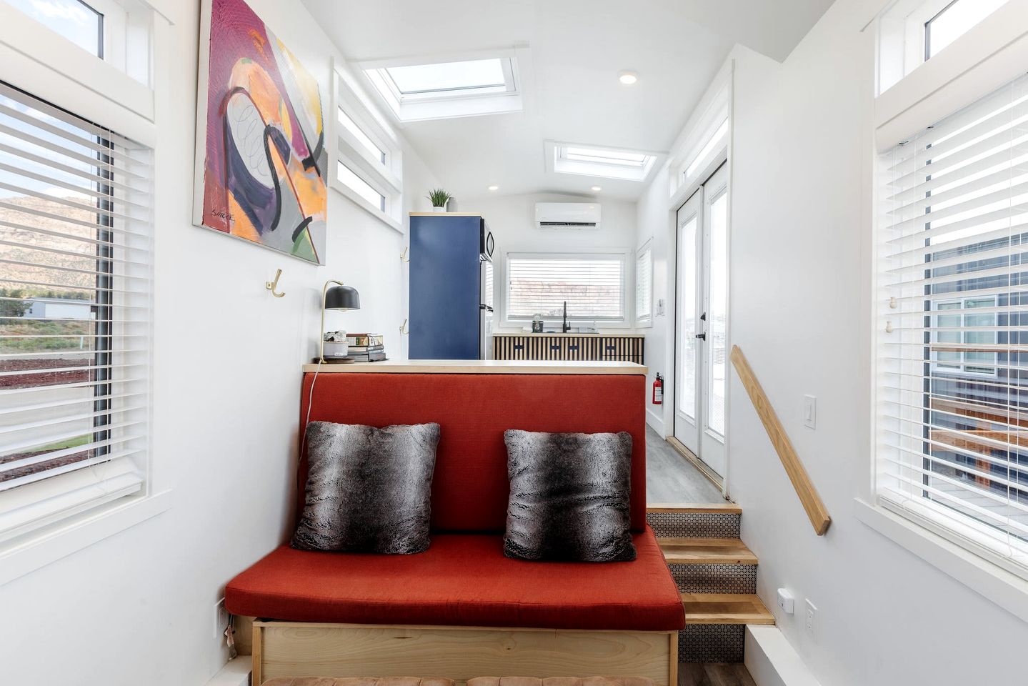 Relaxation Awaits: Cozy Modern Tiny Home with Private Deck Near Zion in Utah