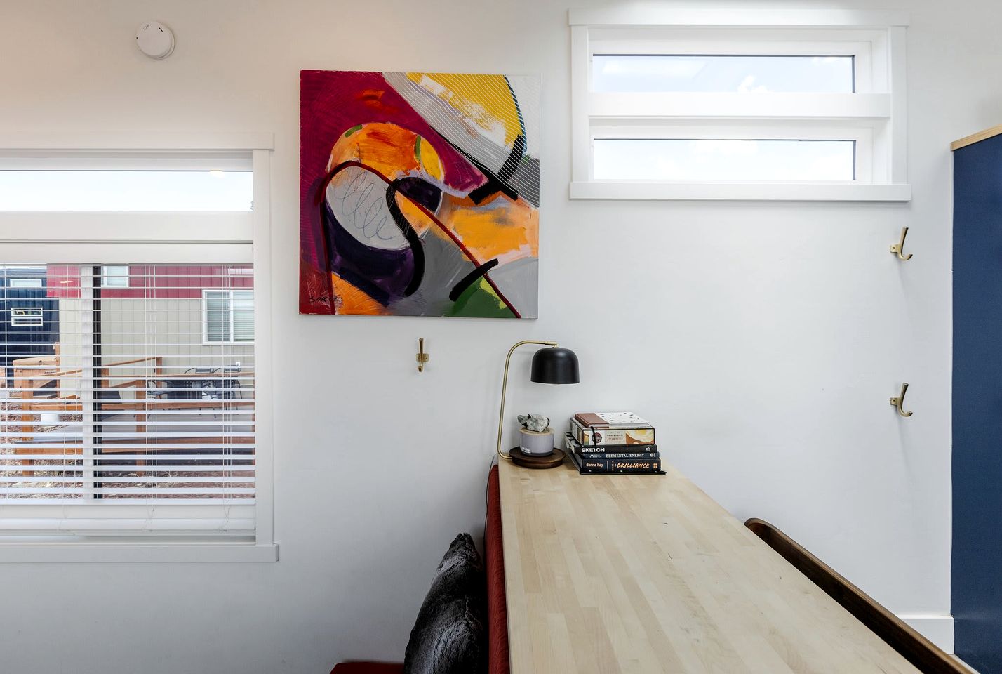 Relaxation Awaits: Cozy Modern Tiny Home with Private Deck Near Zion in Utah