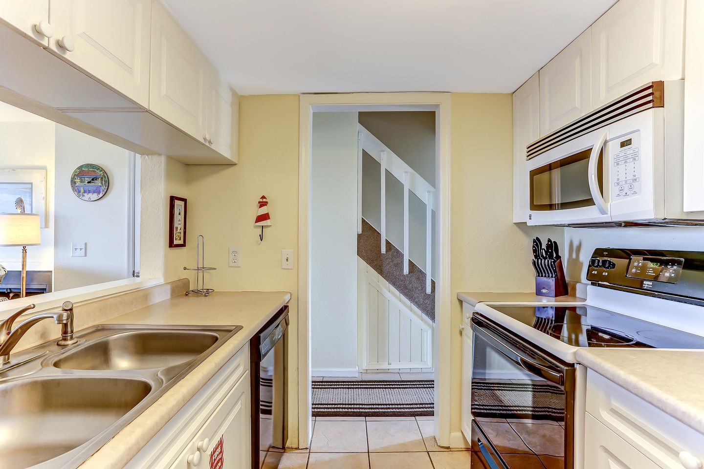 Delightful Beachfront Duplex with Shared Deck and Ocean Views in Fernandina Beach, Florida