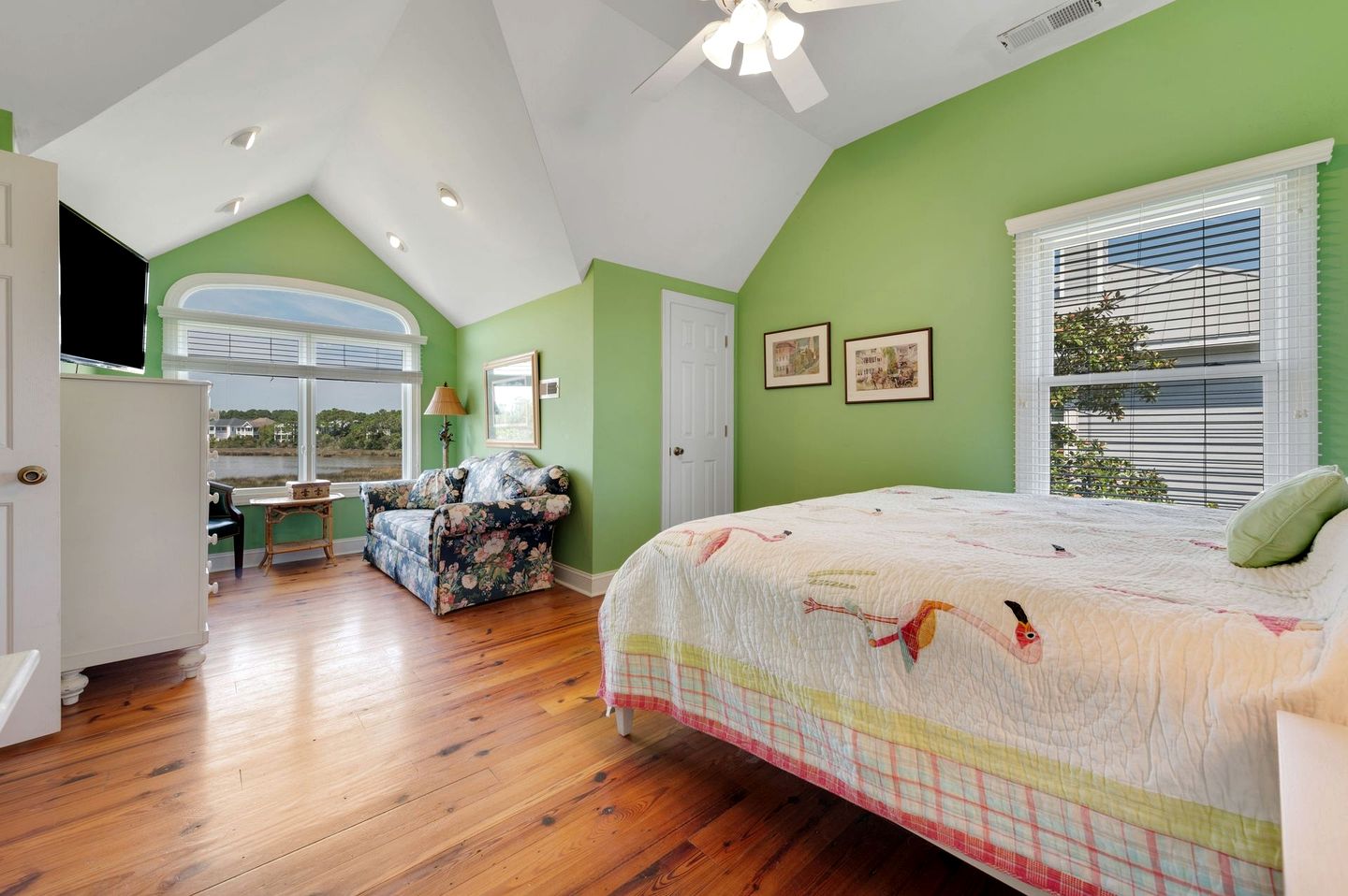 Fabulous Cottage with Stunning Sights in Georgetown, South Carolina