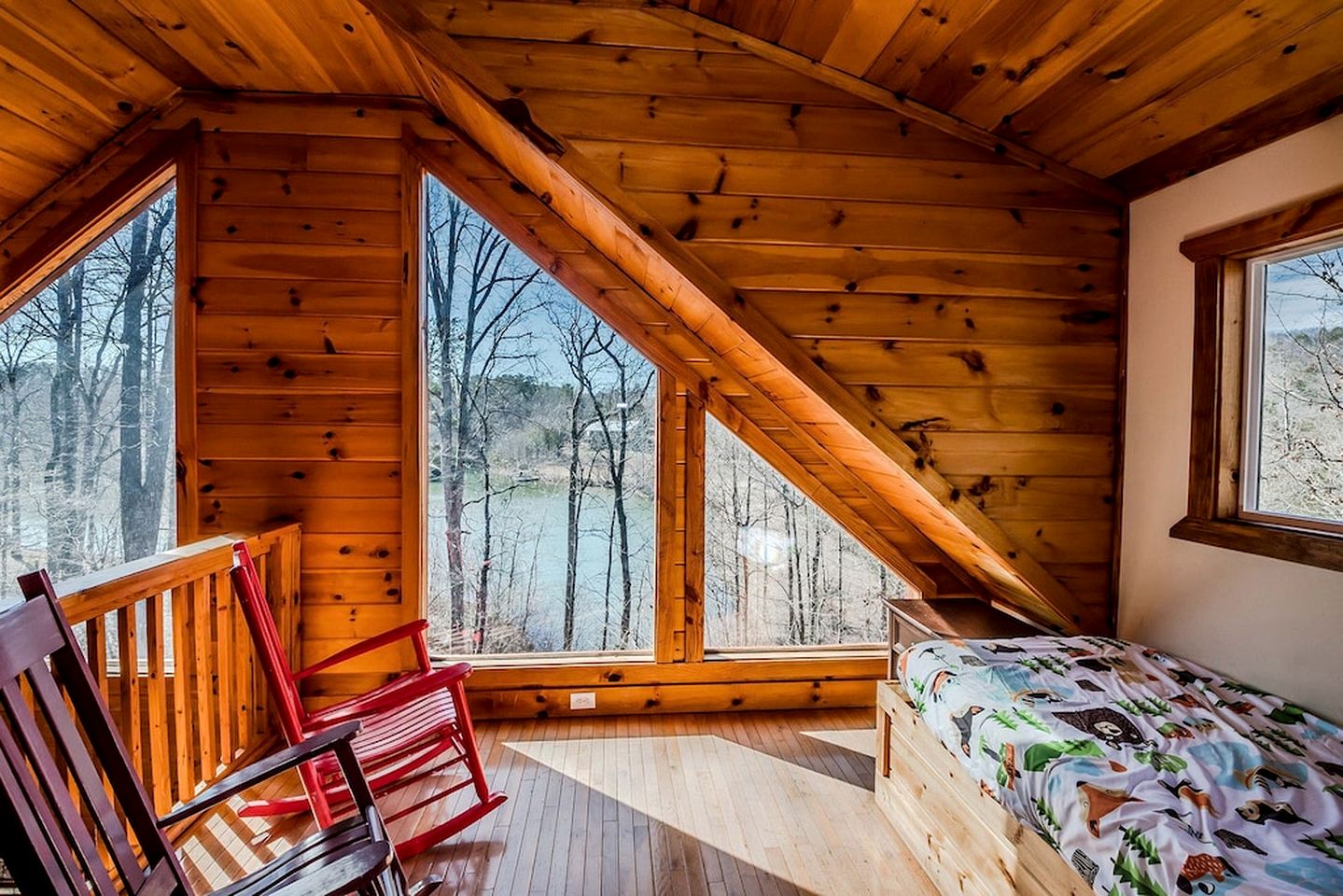 Relaxing Cabin with Barbecue and Hot-tub in Cleveland, Georgia