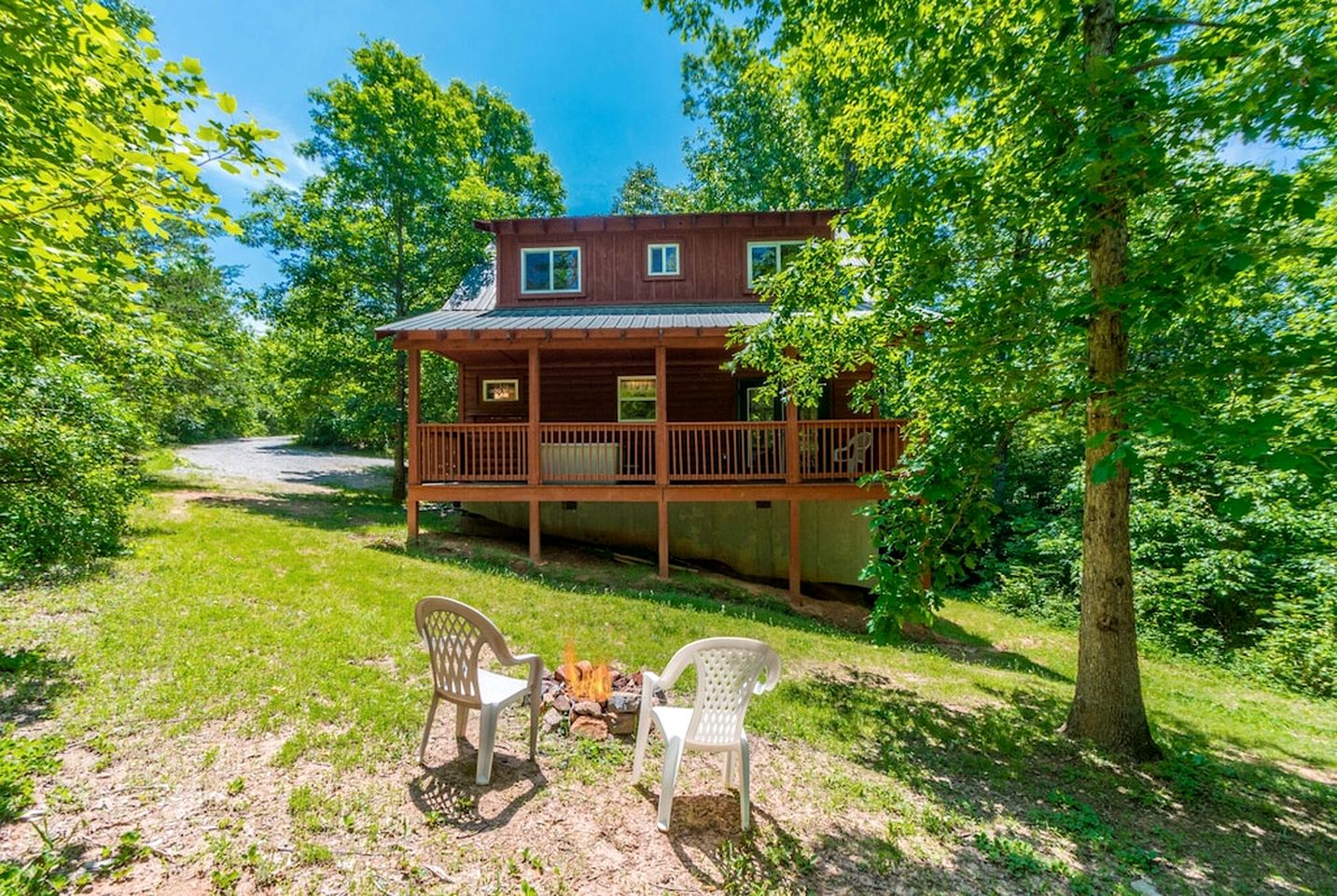 Relaxing Cabin with Barbecue and Hot-tub in Cleveland, Georgia