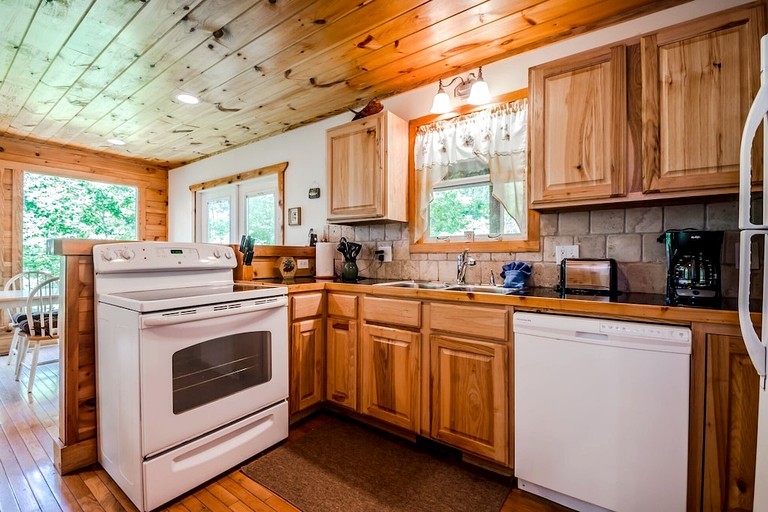 Cabins (United States of America, Cleveland, Georgia)