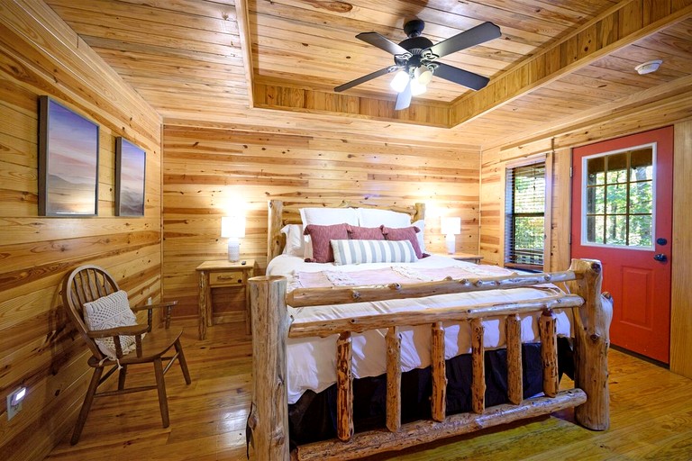 Cabins (United States of America, Broken Bow, Oklahoma)