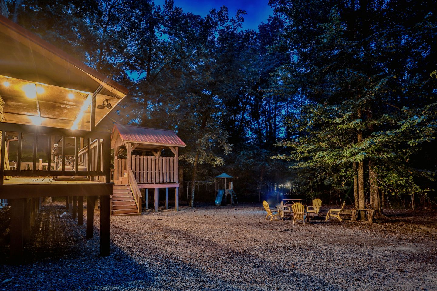 Relaxing Cabin with Hot Tub and Fire Pit in Broken Bow, Oklahoma