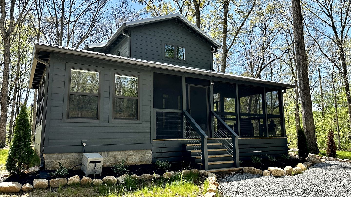 Wild Woodside Retreat at The Retreat at Sunset Bluff, Cabins, Monteagle