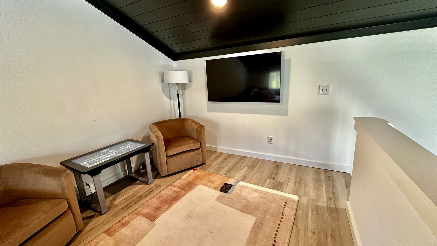 Relaxing Cabin Nestled Amidst Trees and Fire Pit Provided in Monteagle, Tennessee