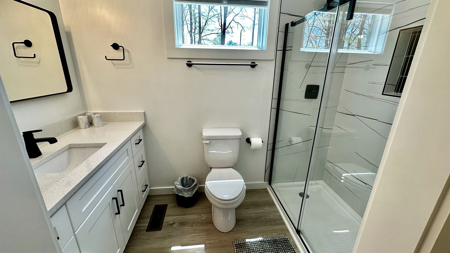 Relaxing Cabin Nestled Amidst Trees and Fire Pit Provided in Monteagle, Tennessee