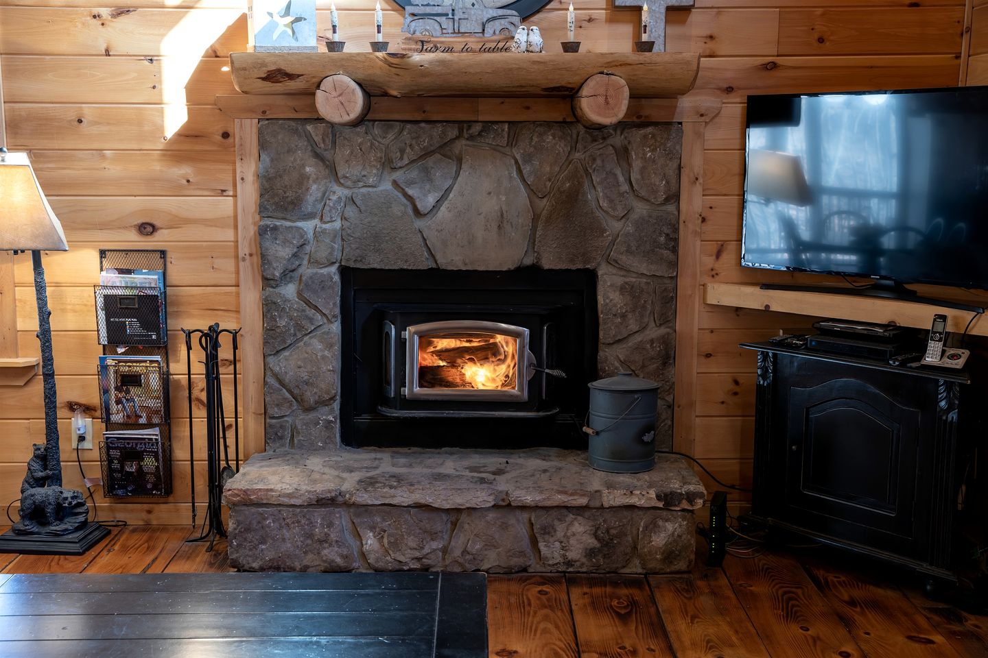 Relaxing Cabin with Screened Porch in Sautee Nacoochee, Georgia