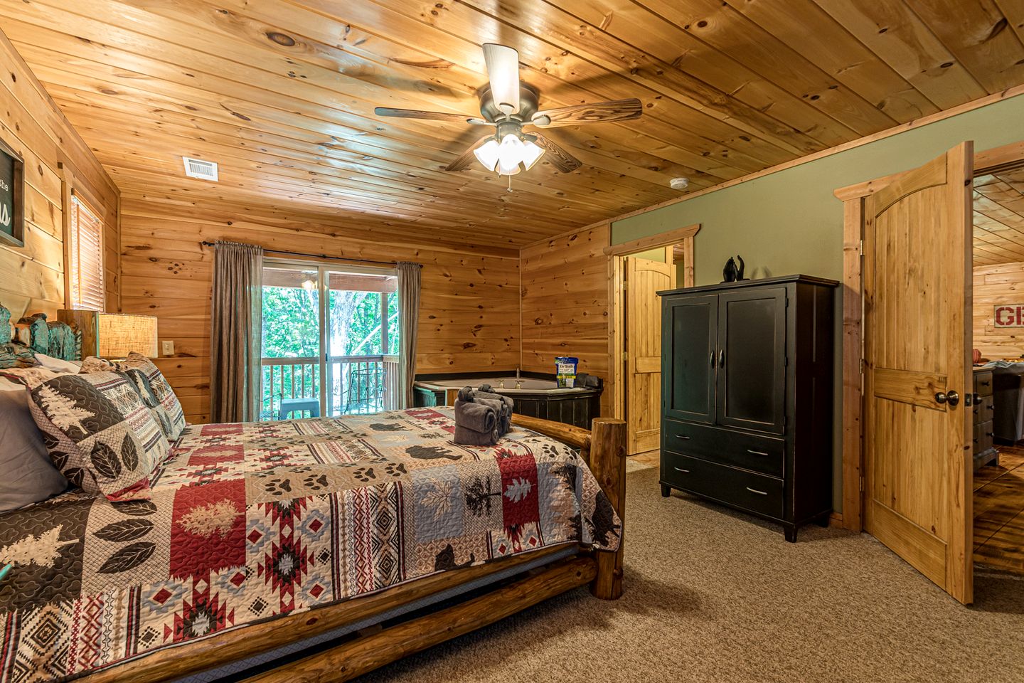 Relaxing Cabin with Screened Porch in Sautee Nacoochee, Georgia