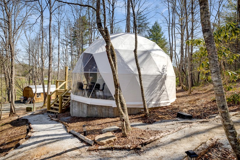 Domes (United States of America, Rosman, North Carolina)