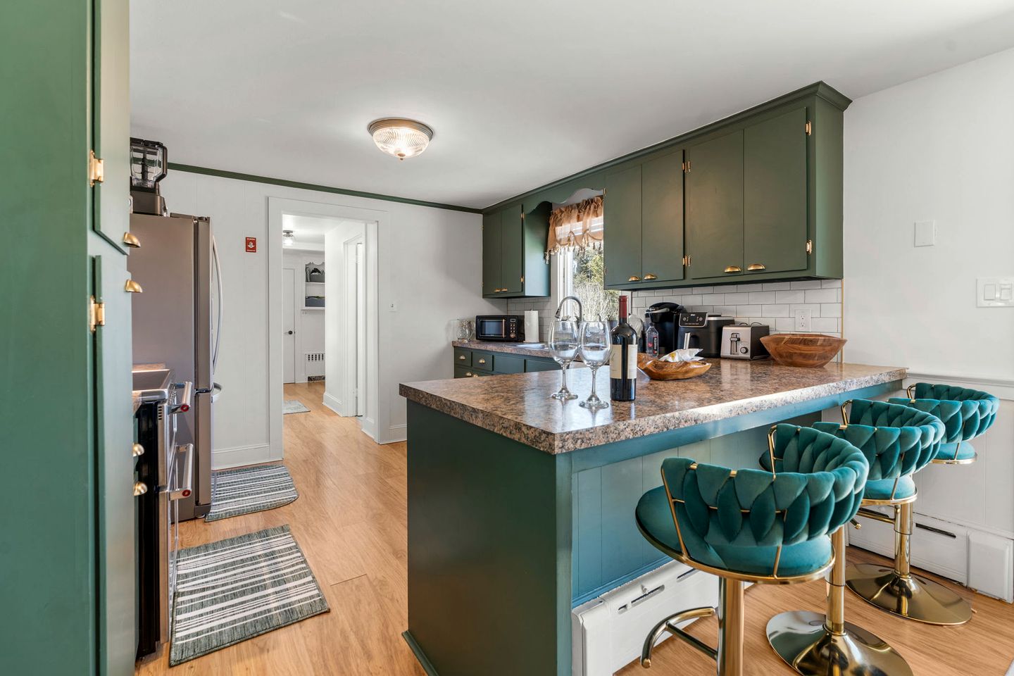 Relaxing Family Getaway with Hot Tub, Garden & BBQ in Falmouth, Massachusetts