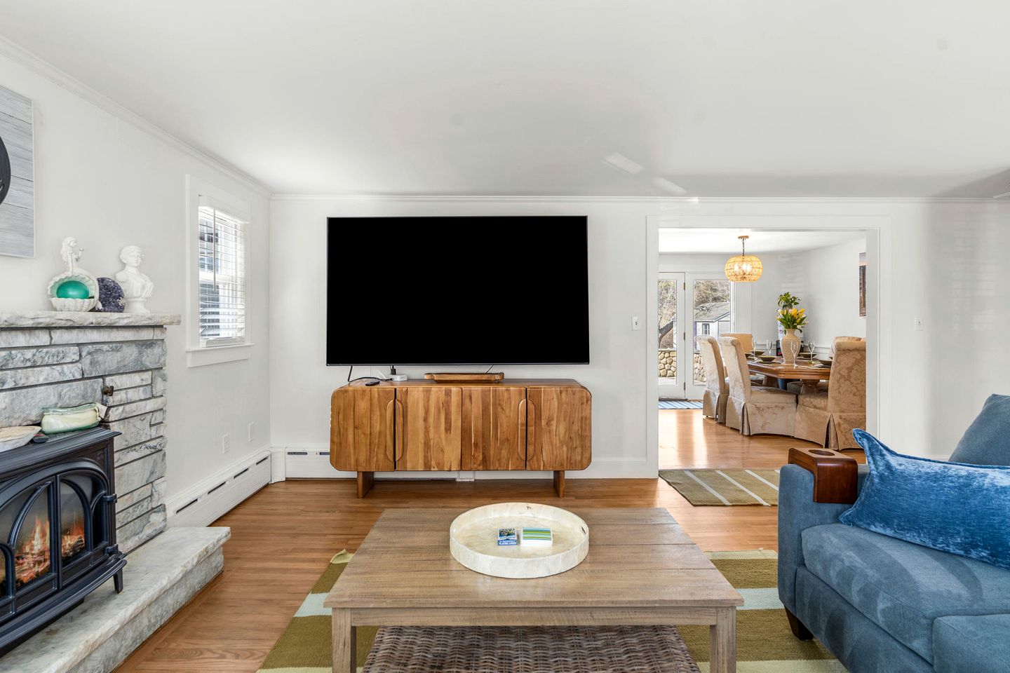 Relaxing Family Getaway with Hot Tub, Garden & BBQ in Falmouth, Massachusetts