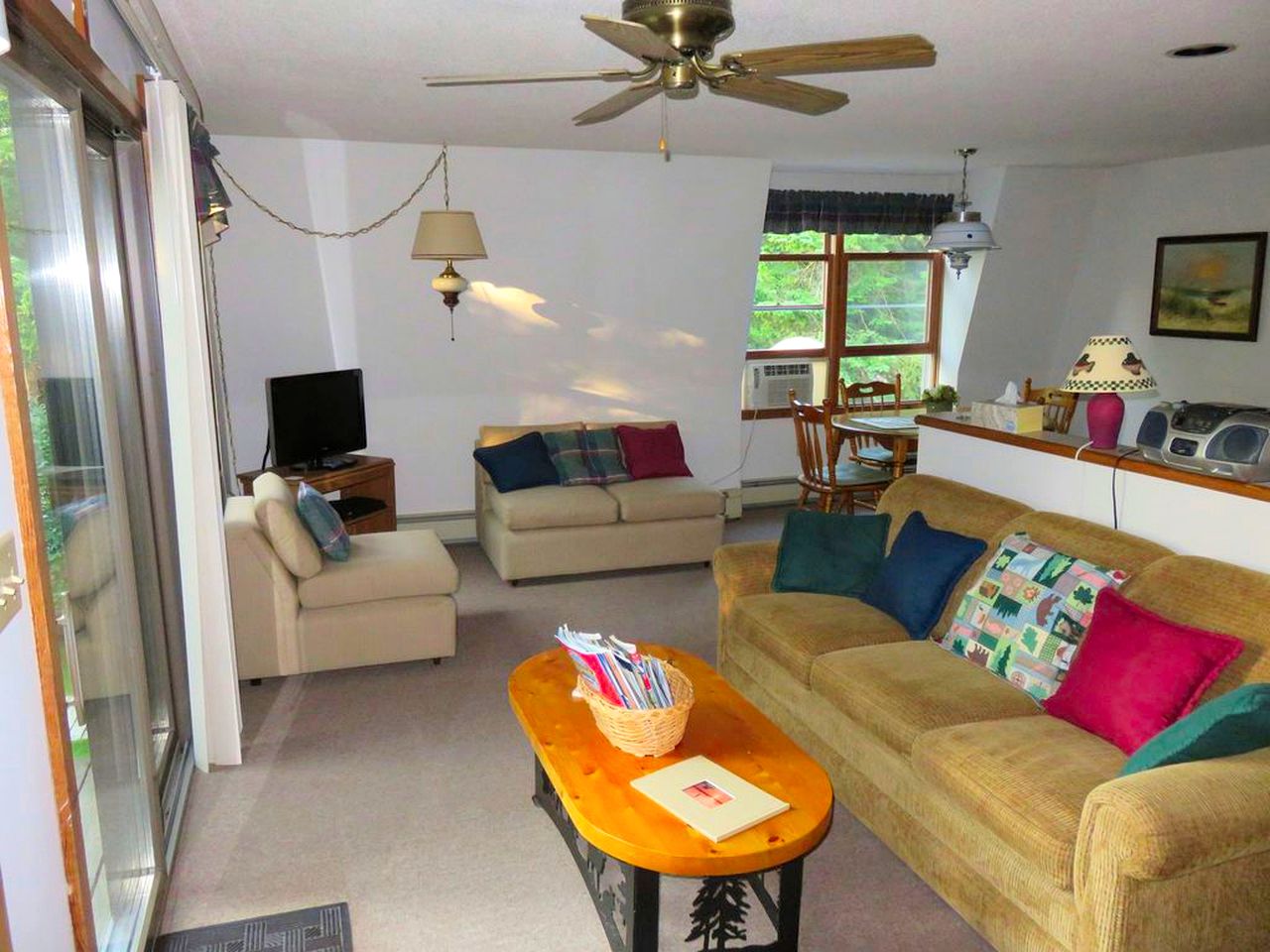 Secluded and Romantic Getaway for Two on Burt Lake, Michigan