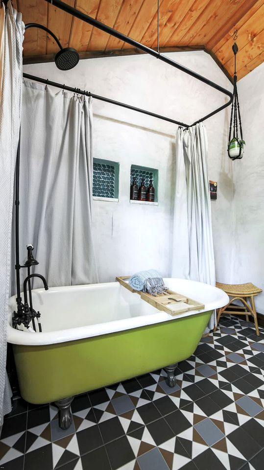 Relaxing Getaways to Chattanooga, Tennessee, in this Colorful Pet-Friendly Cabin