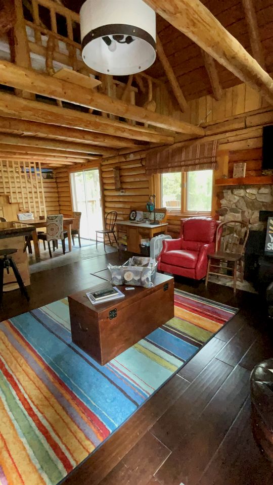Relaxing Log Cabin Nestled in the Trees near Yellowstone, Idaho