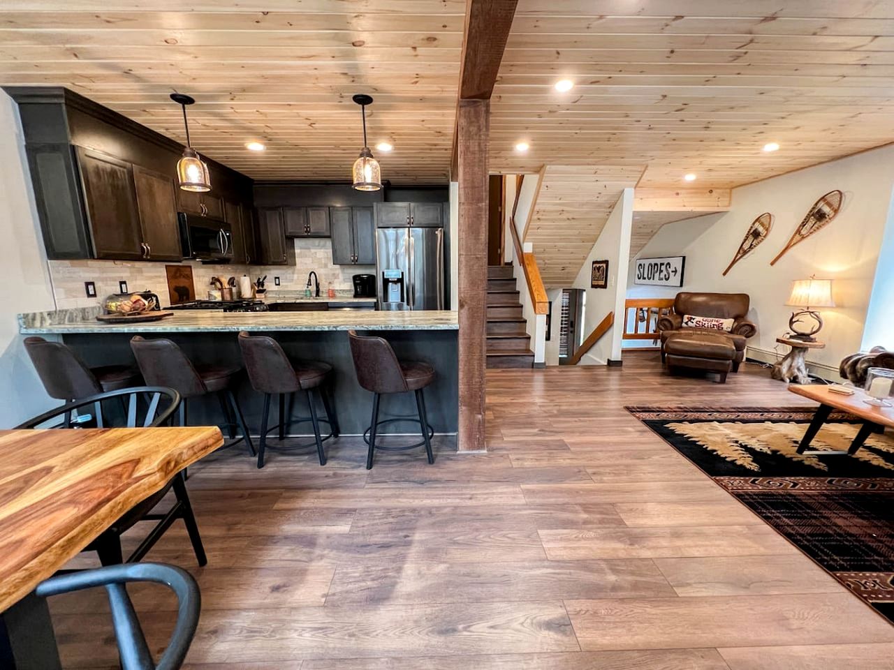 Relaxing Mountainside Cabin with Picnic Space in New Hampshire