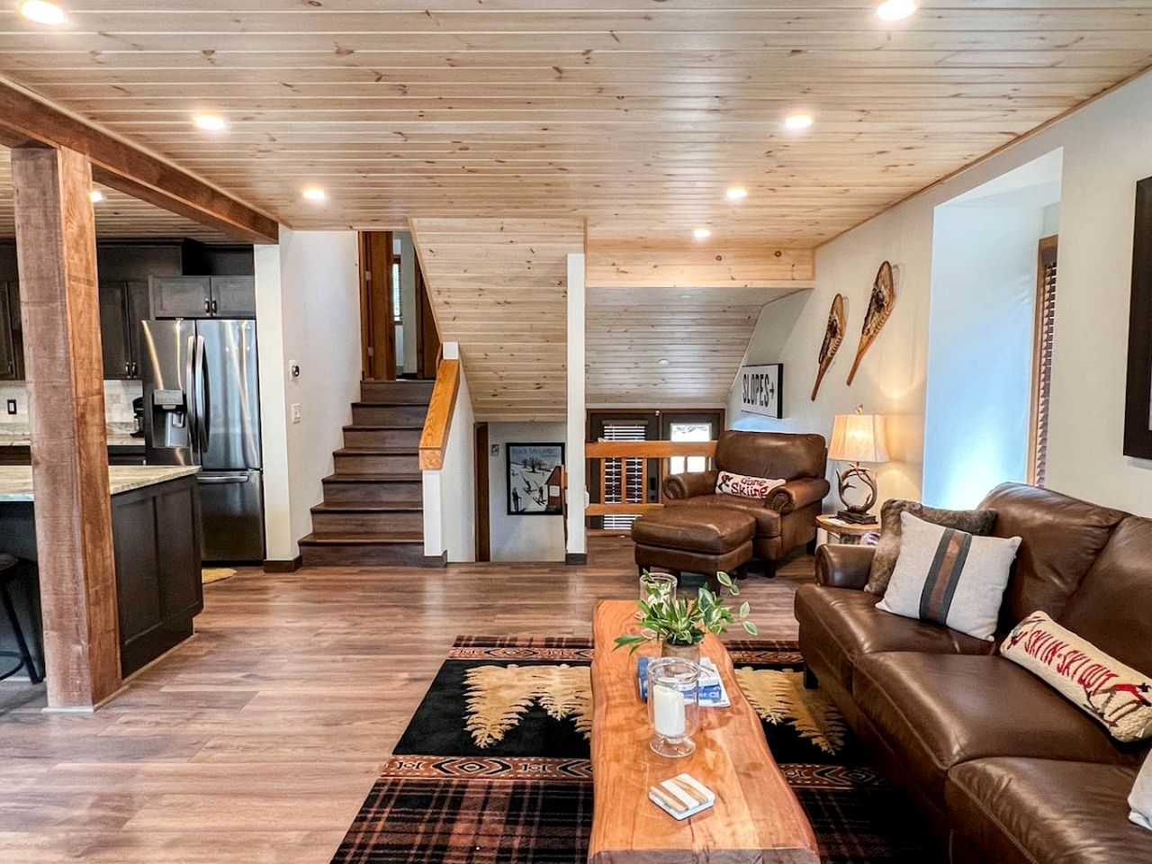 Relaxing Mountainside Cabin with Picnic Space in New Hampshire