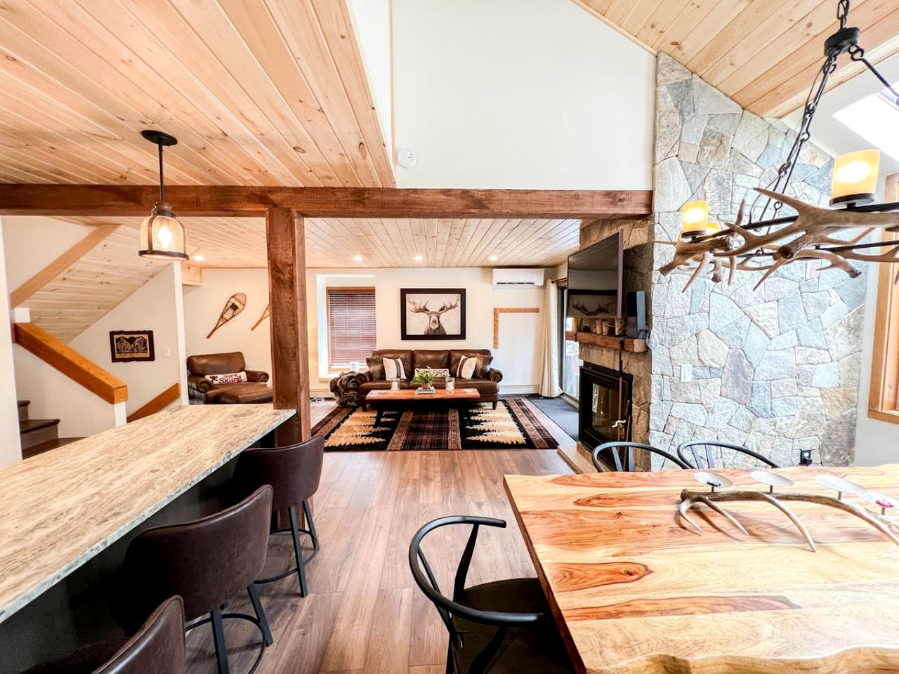 Relaxing Mountainside Cabin with Picnic Space in New Hampshire