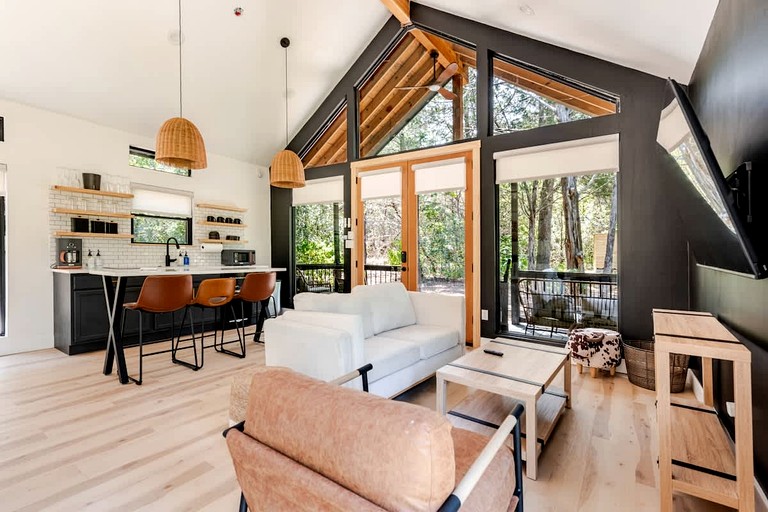 Cabins (United States of America, Cedar Creek, Texas)