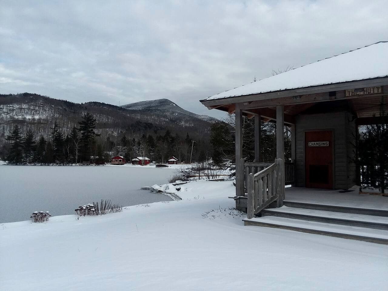 Relaxing Mountain Retreat near Adirondack Attractions in Blue Mountain Lake, New York