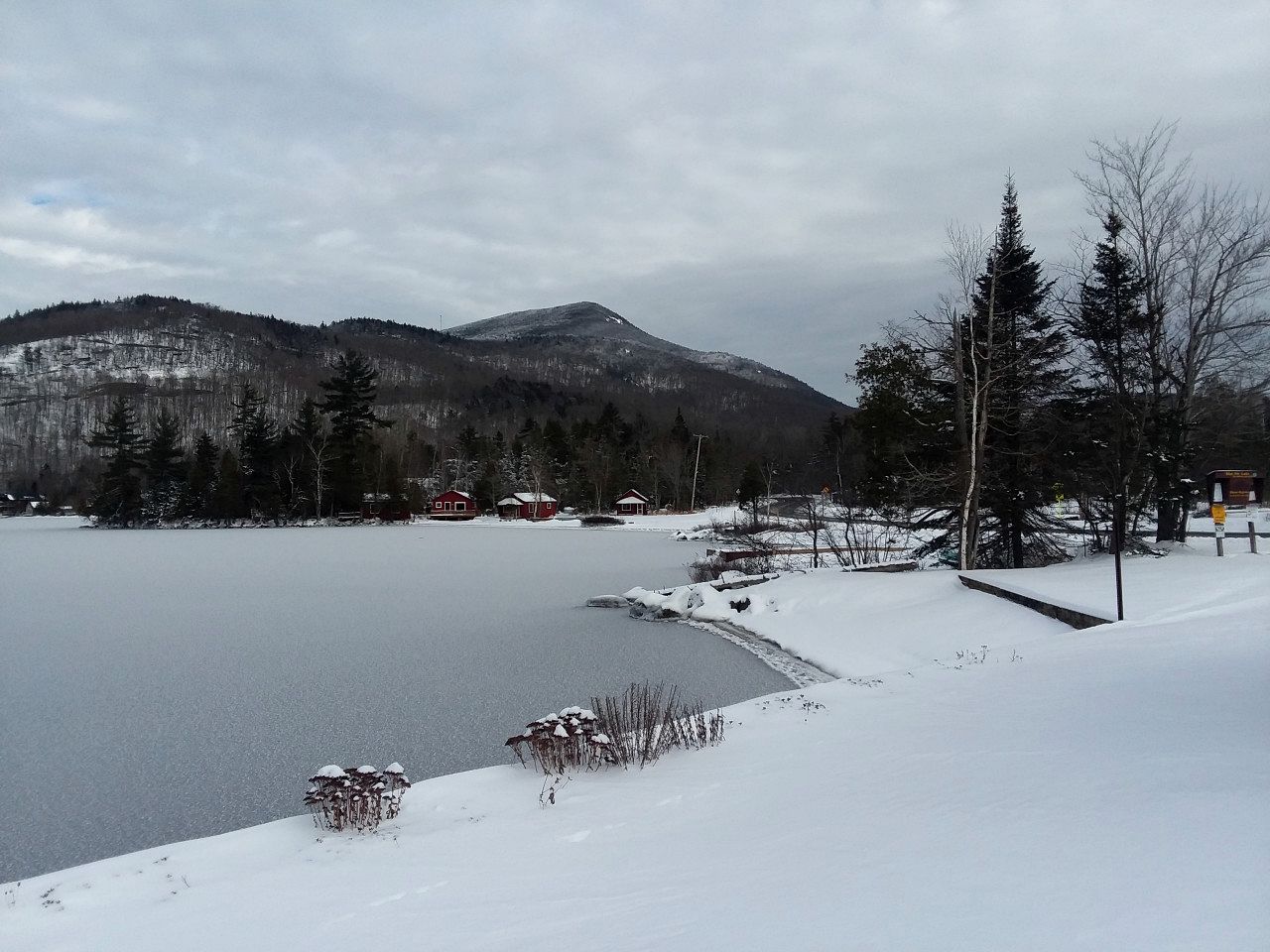 Relaxing Mountain Retreat near Adirondack Attractions in Blue Mountain Lake, New York