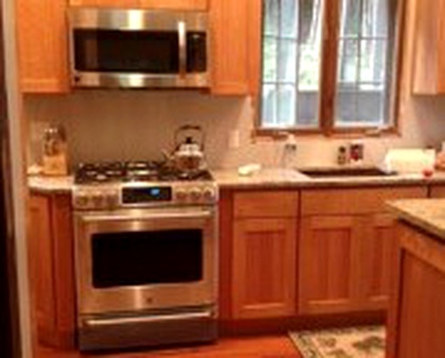 Cabins (Raquette Lake, New York, United States)