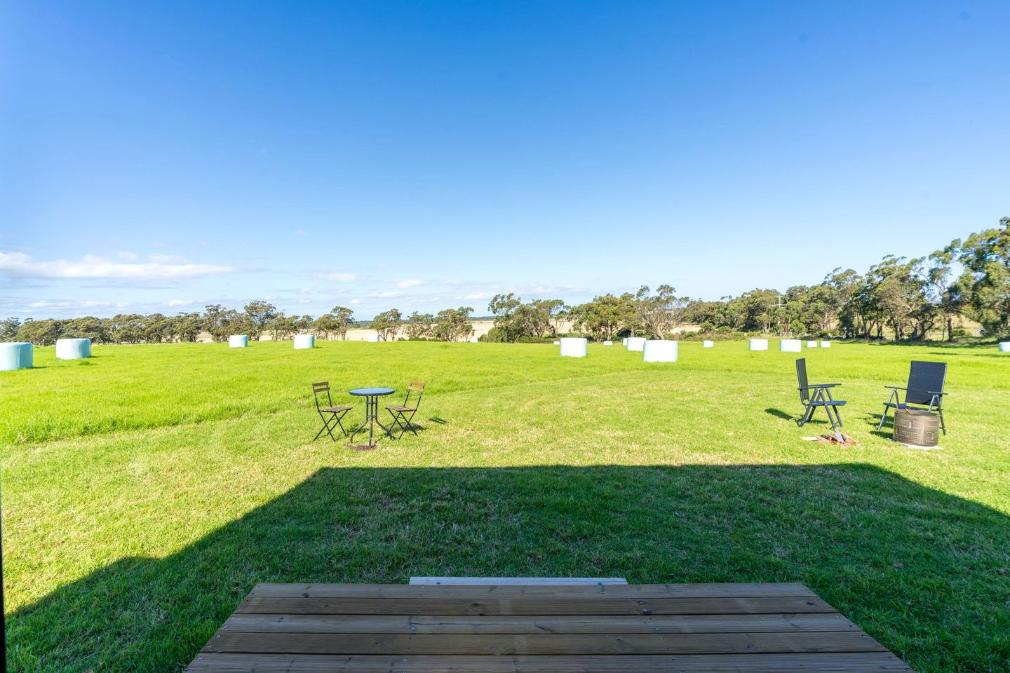 Relaxing Tiny House with Fire Pit Surrounded by Landscape and Wildlife in Alberton West, Victoria