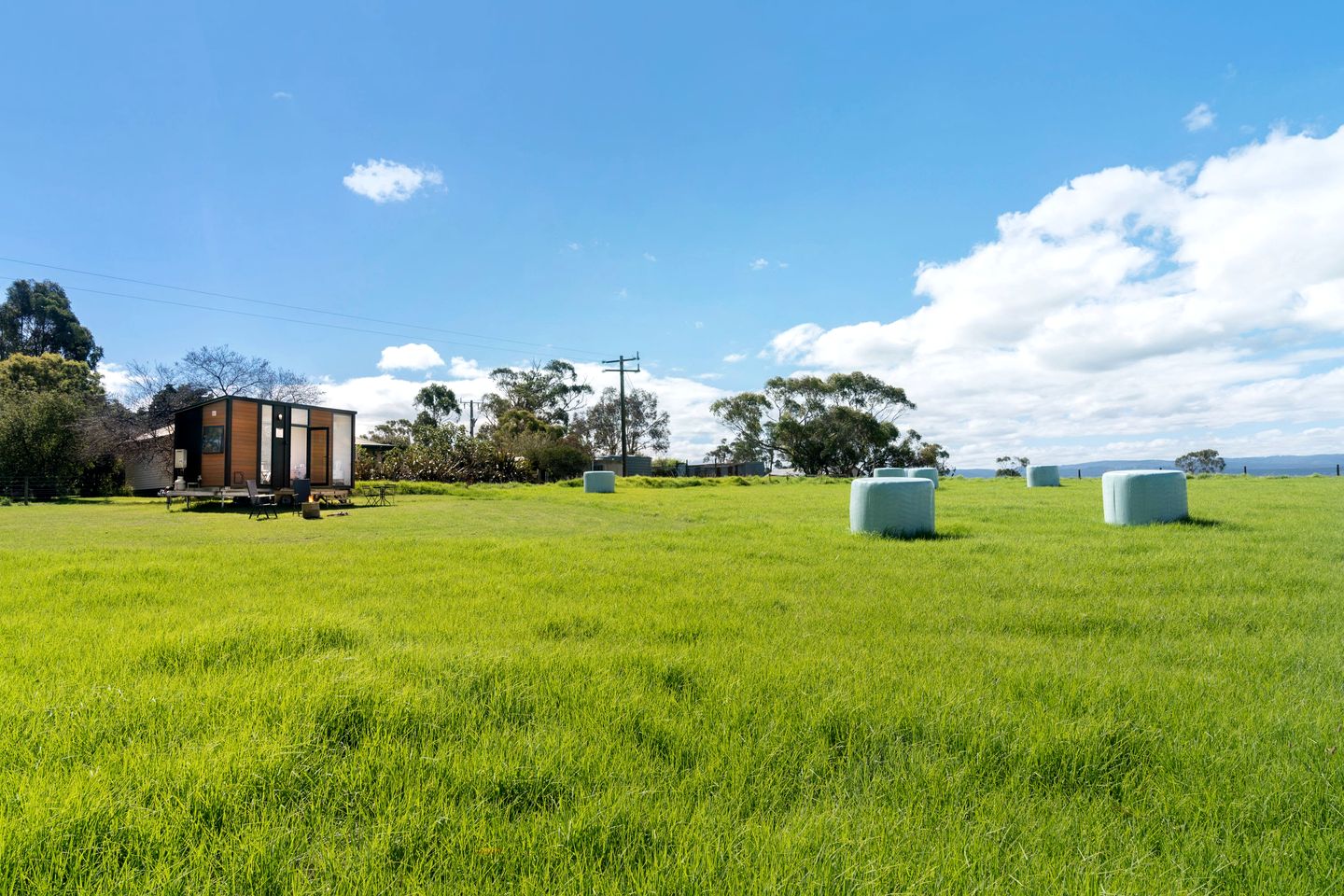 Relaxing Tiny House with Fire Pit Surrounded by Landscape and Wildlife in Alberton West, Victoria