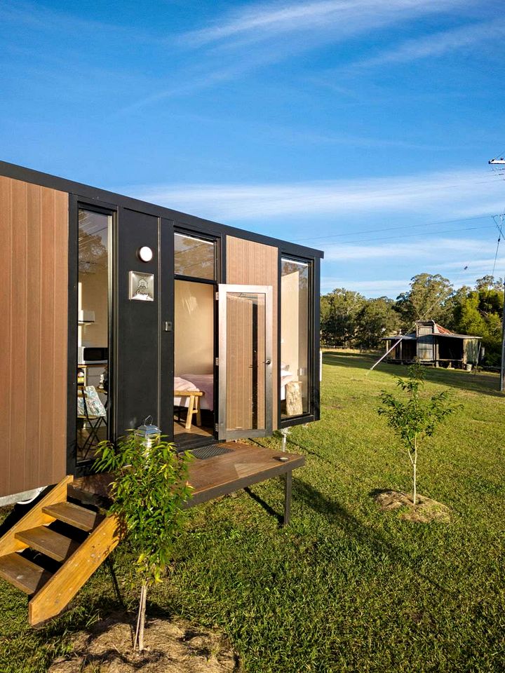 Relaxing Tiny House Perfect for Horse Lovers with Firepit in New South Wales, Australia