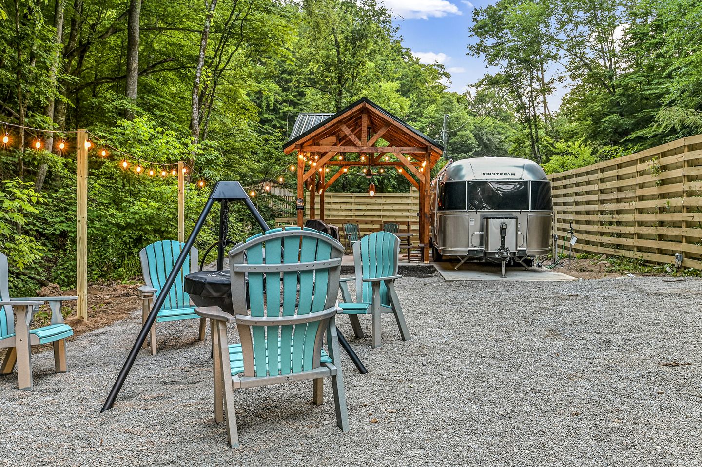 Remarkable Airstream Completely Equipped with Private Patio in Tennessee