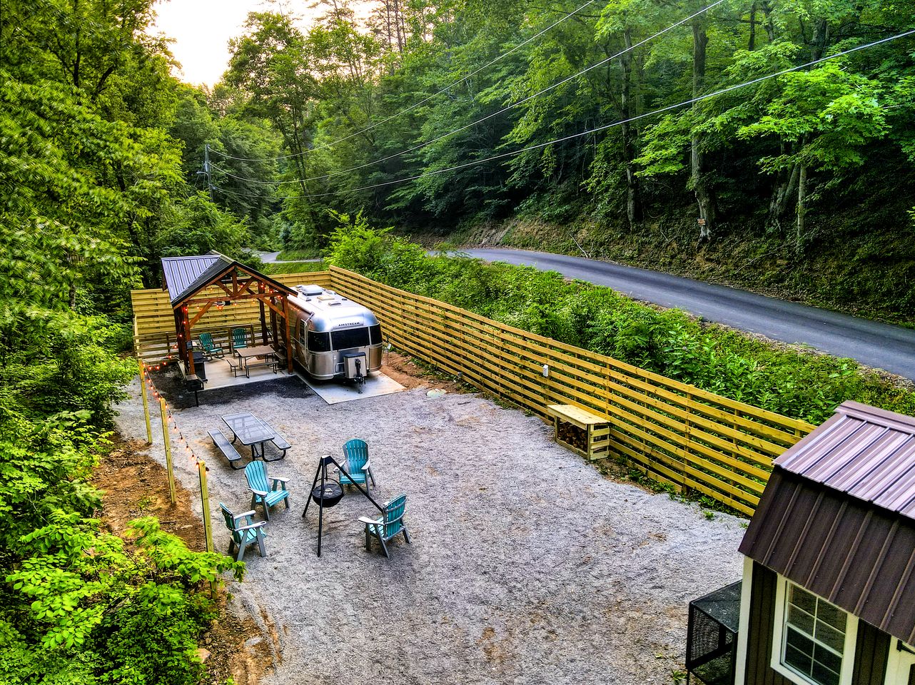 Remarkable Airstream Completely Equipped with Private Patio in Tennessee
